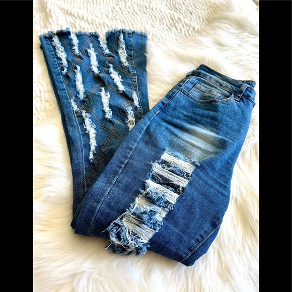 NEW!!! 26 & 27 Sexy Stretchy 2% Elastic High Waisted Ripped Ladder Flare Jeans - Picture 7 of 7